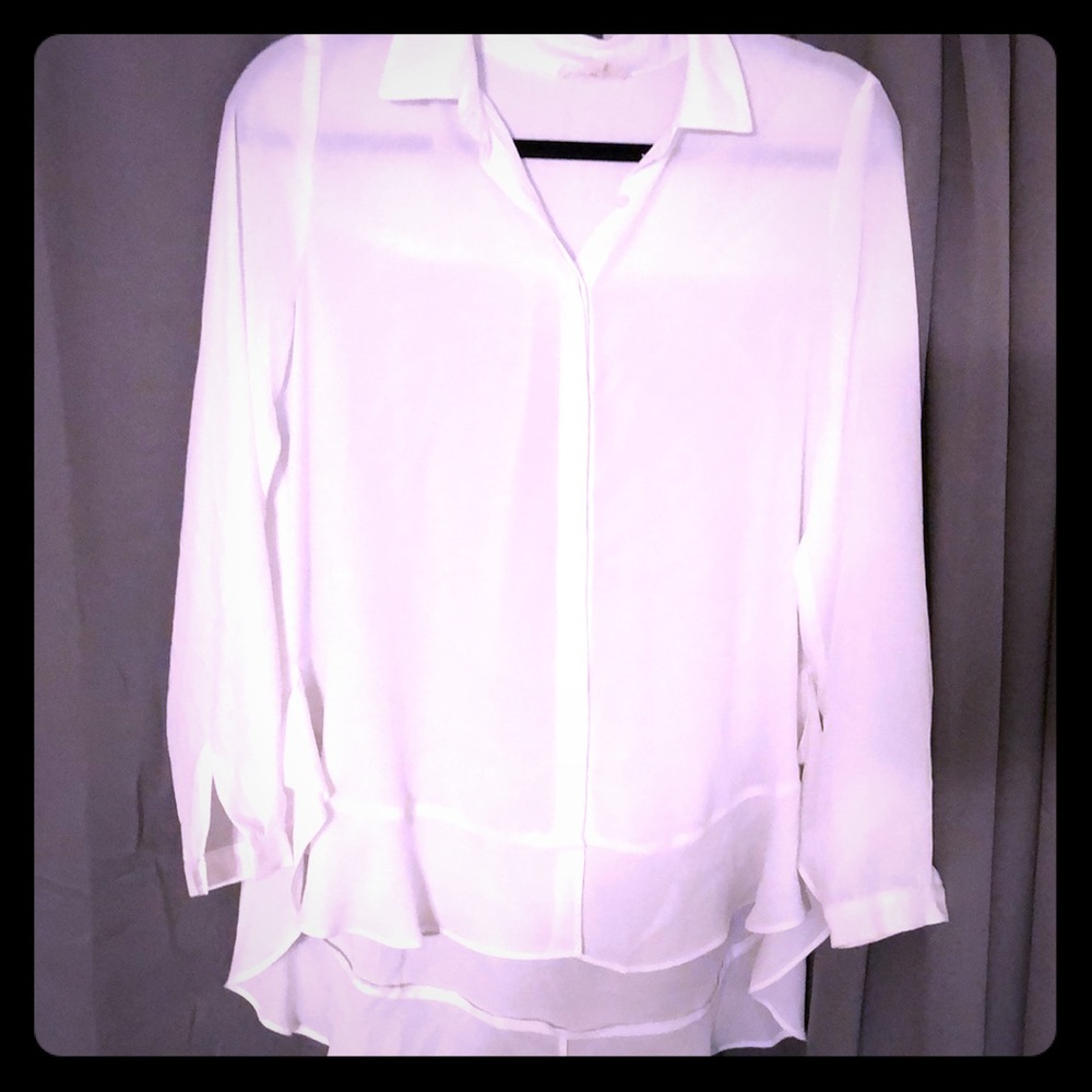 NWOT WHITE COLLAR HIGH LOW